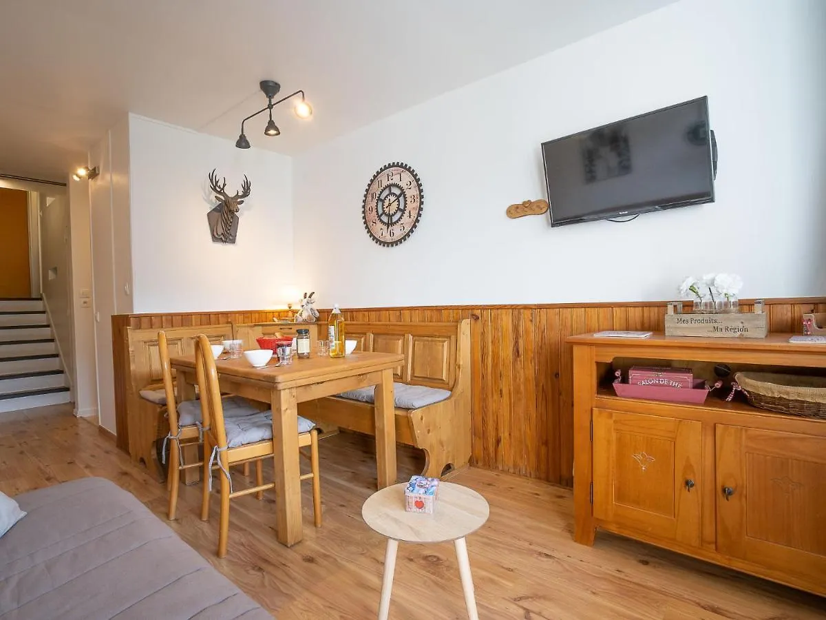 Apartment Les Lauzes D12 By Interhome location